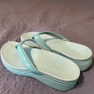 Vionic High Tide II Platform Sandal
